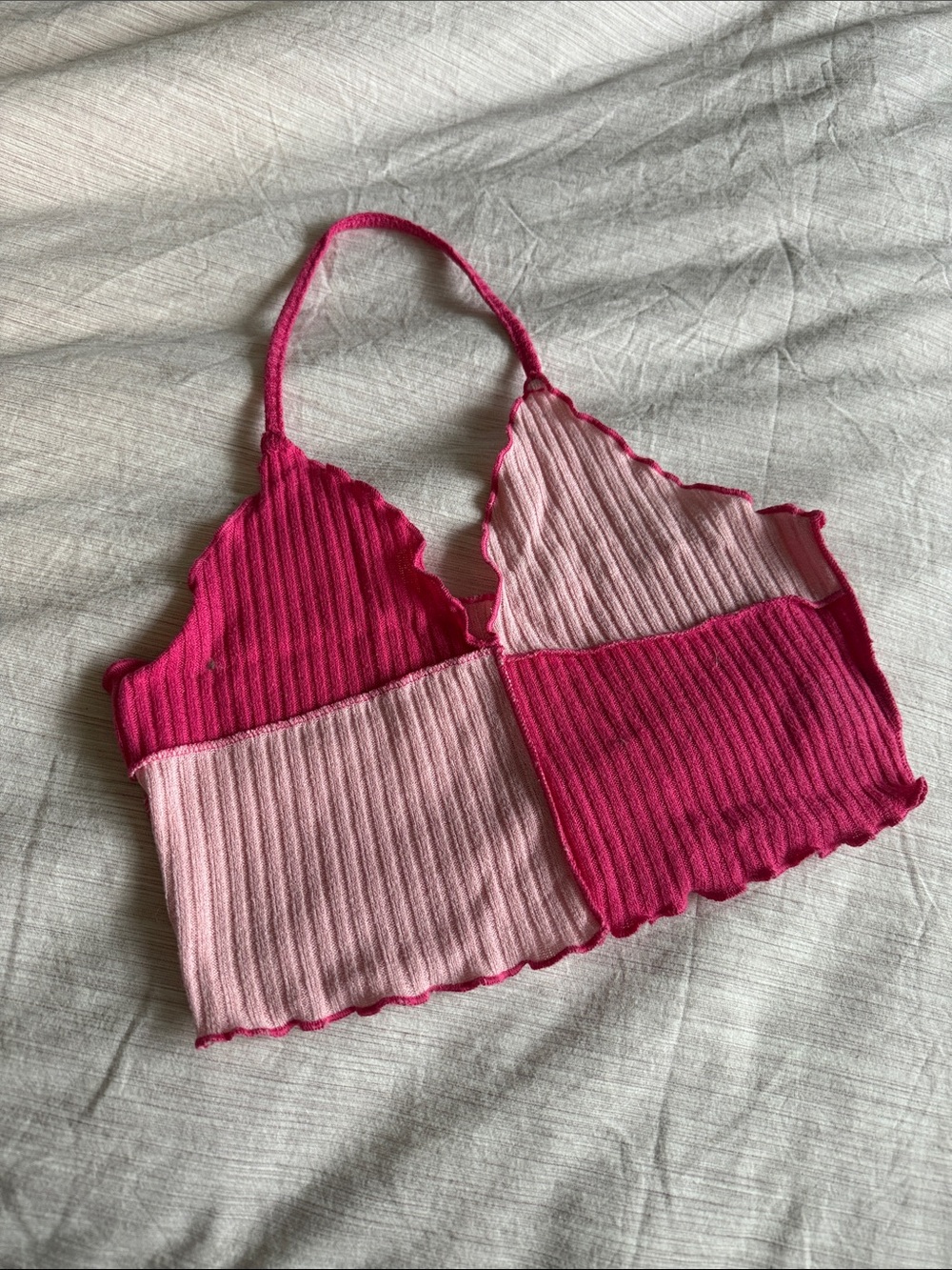 SHEIN Pink Colorblock Ribbed Cropped Halter Top - Picture 3 of 5